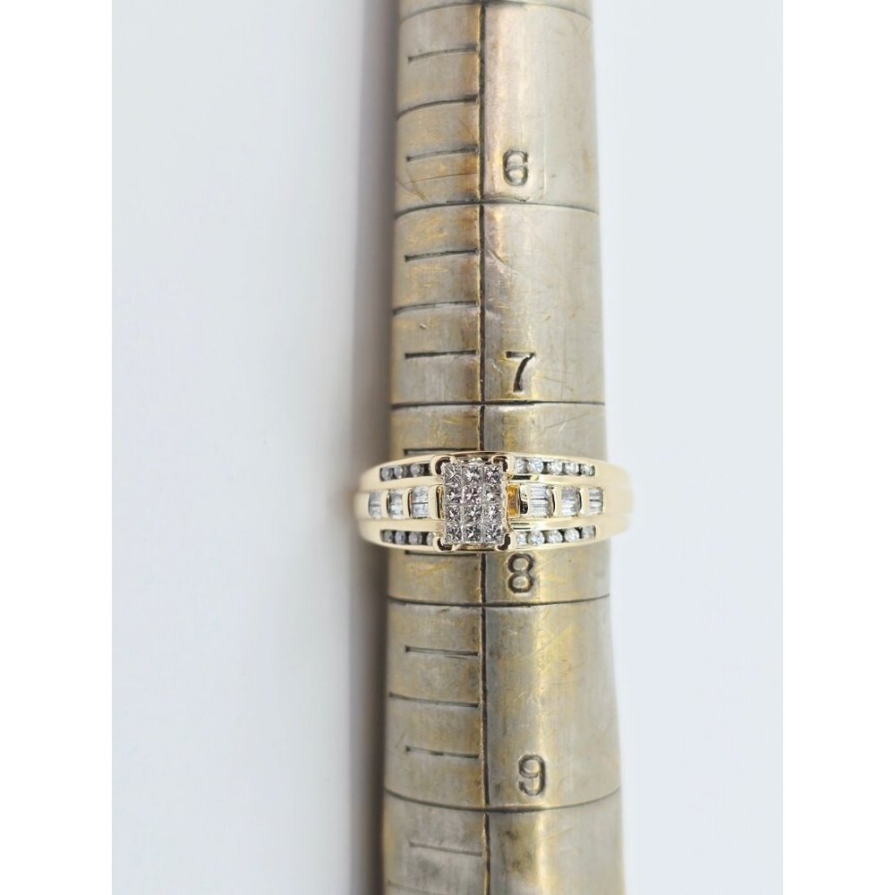 10K Solid Yellow Gold Round, Baguette & Princess Cut Diamond Ring - Size 7.50 - Picture 15 of 16